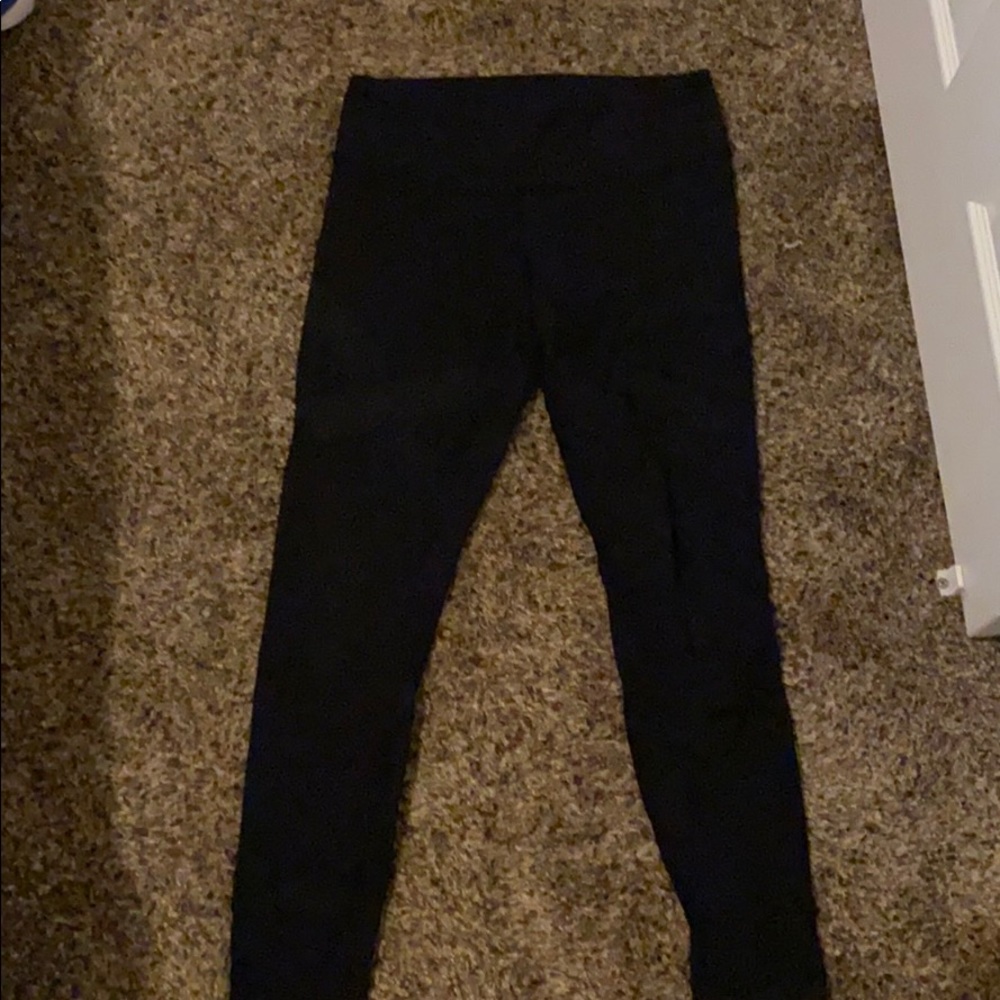 Lululemon Sz 6 black leggings
